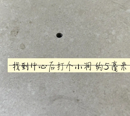 达坂城瓷砖空鼓维修公司专业解答在瓷砖铺贴过程中，如果砂料搅拌不均匀，将会带来以下问题
